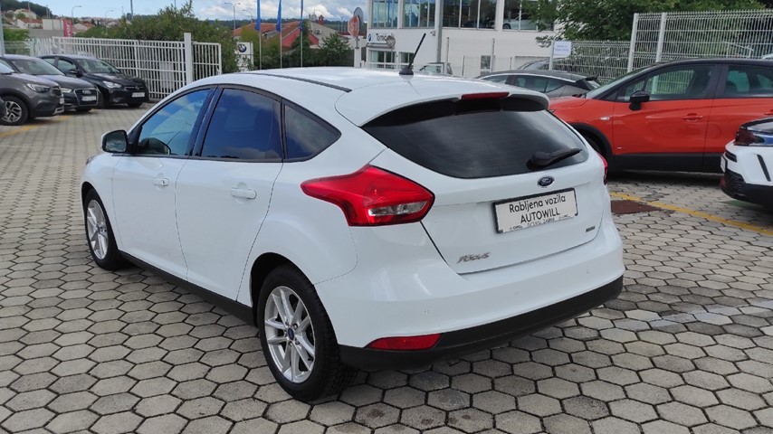 RABLJENO VOZILO FORD FOCUS 1,0 GTDI Mehanički mjenjač BENZIN 81171