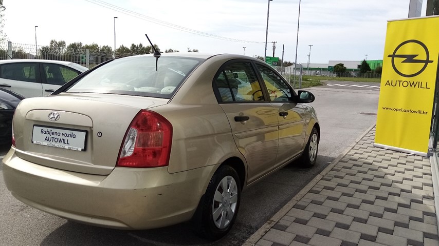 RABLJENO VOZILO HYUNDAI ACCENT 1,4 I Mehanički mjenjač BENZIN 223433