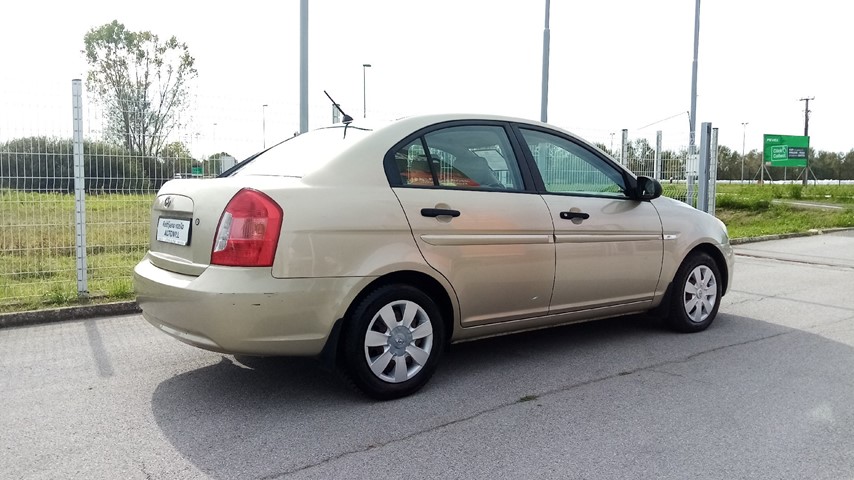 RABLJENO VOZILO HYUNDAI ACCENT 1,4 I Mehanički mjenjač BENZIN 223433