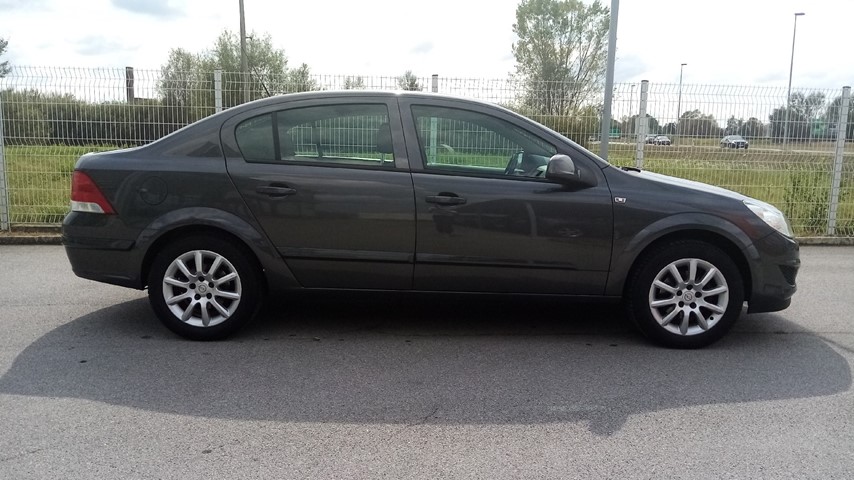 RABLJENO VOZILO OPEL ASTRA 1,6 16 V ENJOY Mehanički mjenjač BENZIN 223310