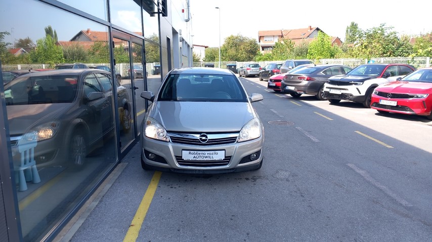 RABLJENO VOZILO OPEL ASTRA 1,6 ENJOY Mehanički mjenjač BENZIN 222907