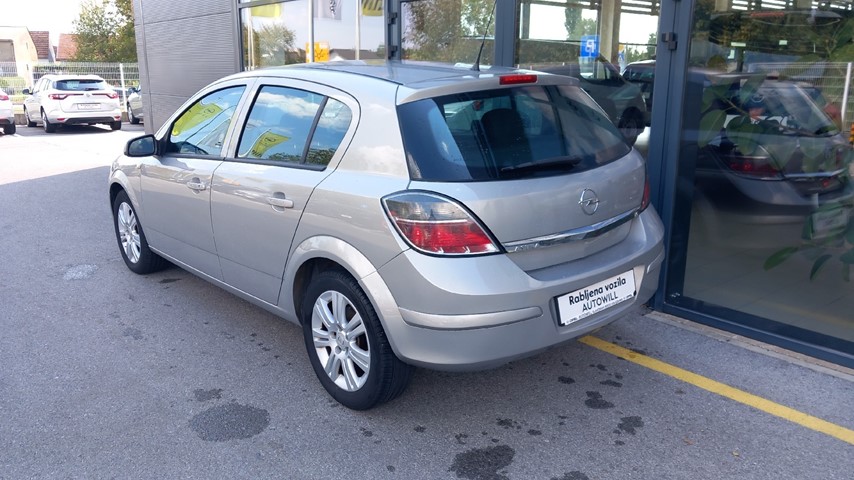 RABLJENO VOZILO OPEL ASTRA 1,6 ENJOY Mehanički mjenjač BENZIN 222907