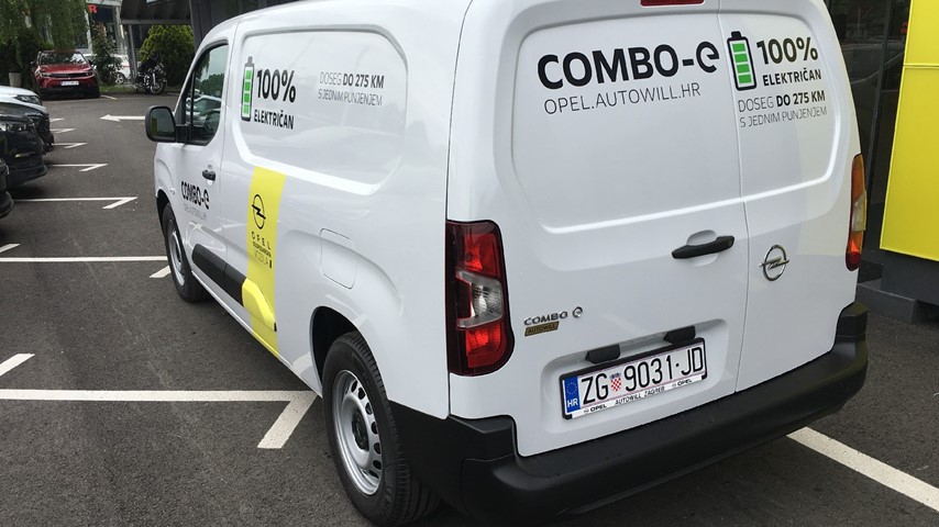 RABLJENO VOZILO OPEL COMBO PANEL VAN ENJOY L2H1 BPS Automatski mjenjač ELEKTRIČNI 81243