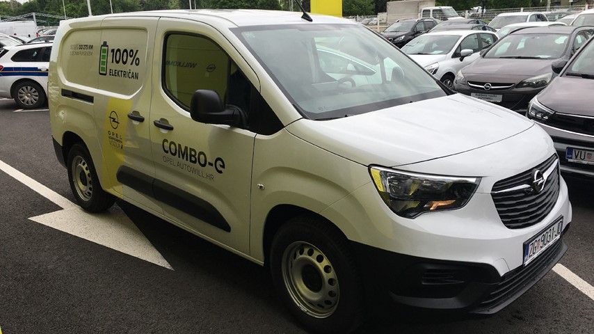 RABLJENO VOZILO OPEL COMBO PANEL VAN ENJOY L2H1 BPS Automatski mjenjač ELEKTRIČNI 81243