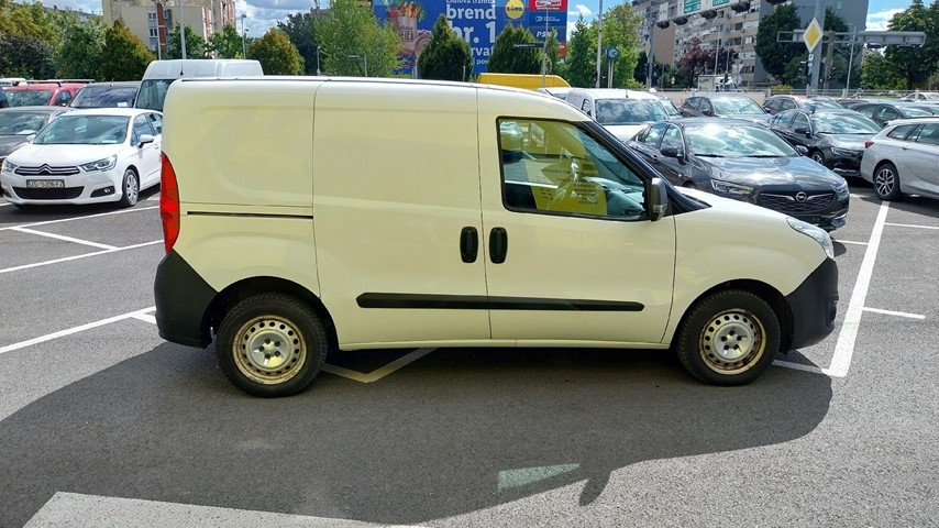 RABLJENO VOZILO OPEL COMBO VAN L1H1 B 1.3 DIE MT5 Mehanički mjenjač DIESEL 223290