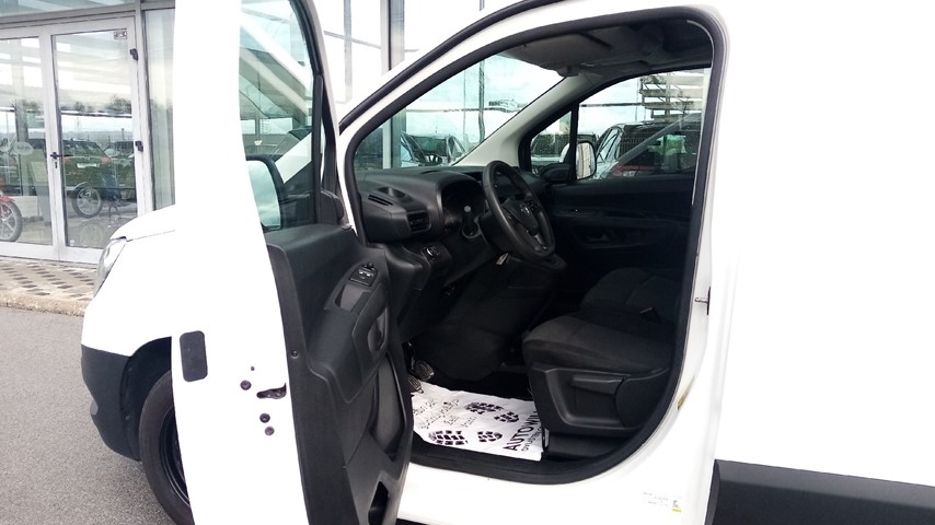 RABLJENO VOZILO OPEL COMBO VAN L1H1 ENJOY D1.5DT MT5 Mehanički mjenjač DIESEL 223447