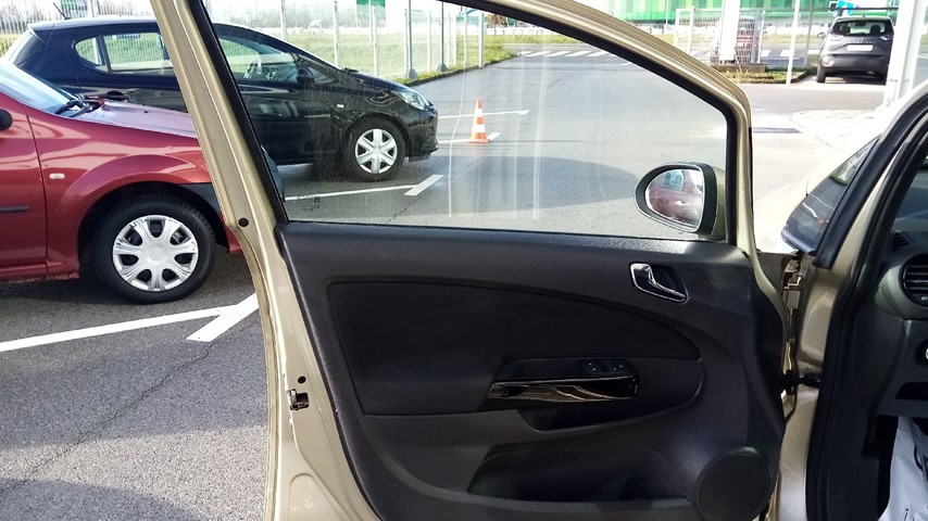 RABLJENO VOZILO OPEL CORSA ENJOY A14XER Mehanički mjenjač BENZIN 223731