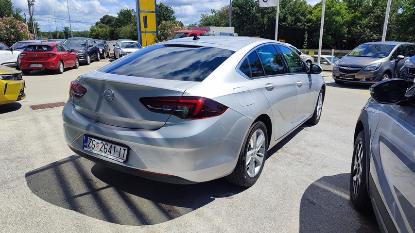 RABLJENO VOZILO OPEL INSIGNIA GRANDSPORT EDITION 1.6 DTH Mehanički mjenjač DIESEL 81122