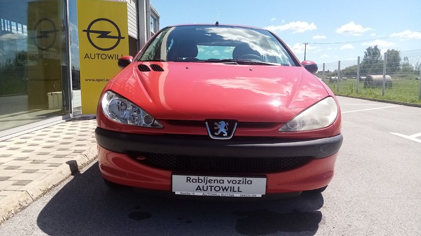 RABLJENO VOZILO PEUGEOT 206 1,4 I Mehanički mjenjač BENZIN 223299