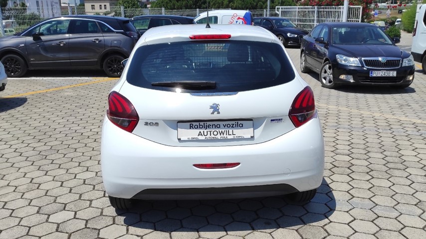 RABLJENO VOZILO PEUGEOT 208 BUSINESS 1,6 BLUE Mehanički mjenjač DIESEL 27330