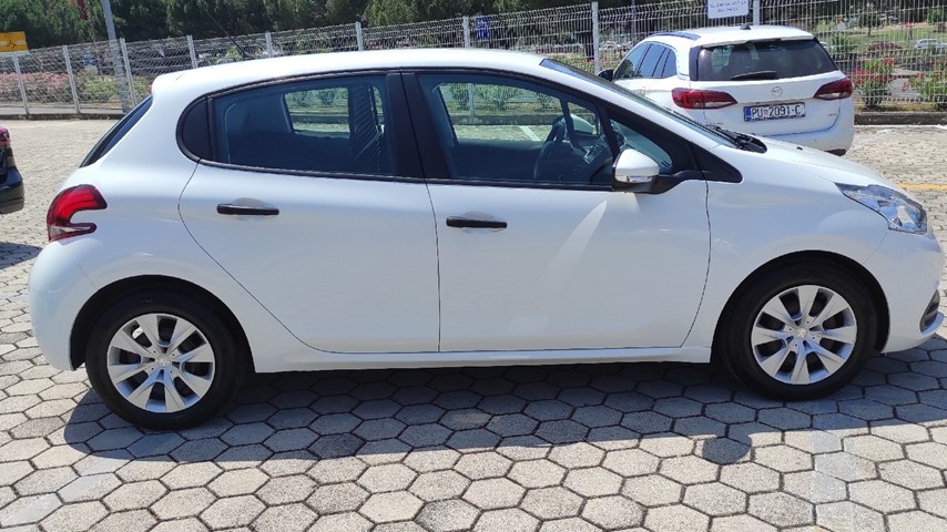 RABLJENO VOZILO PEUGEOT 208 BUSINESS 1,6 BLUE Mehanički mjenjač DIESEL 27330