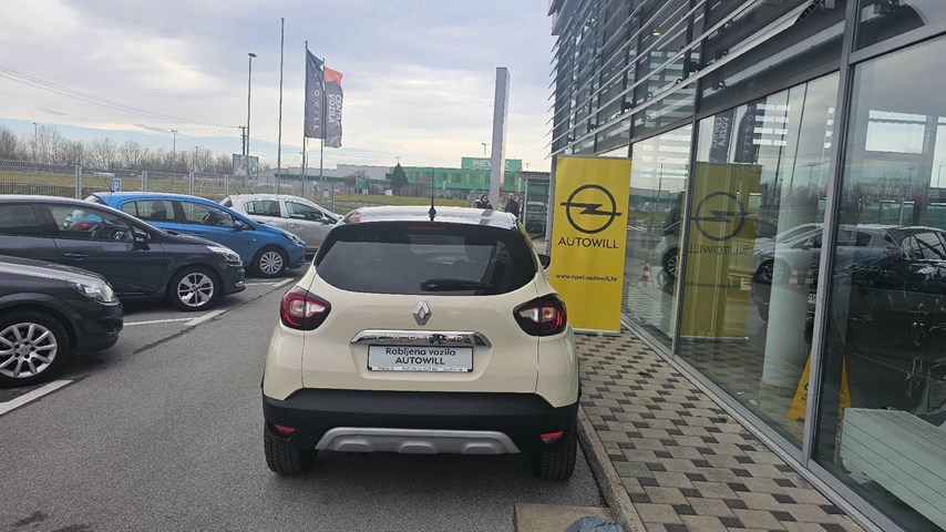 RABLJENO VOZILO RENAULT CAPTUR 1,3 TCE INTENS AT Automatski mjenjač BENZIN 224253