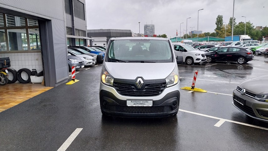 RABLJENO VOZILO RENAULT TRAFIC GRAND PASSENGER CONFORT Mehanički mjenjač DIESEL 223809