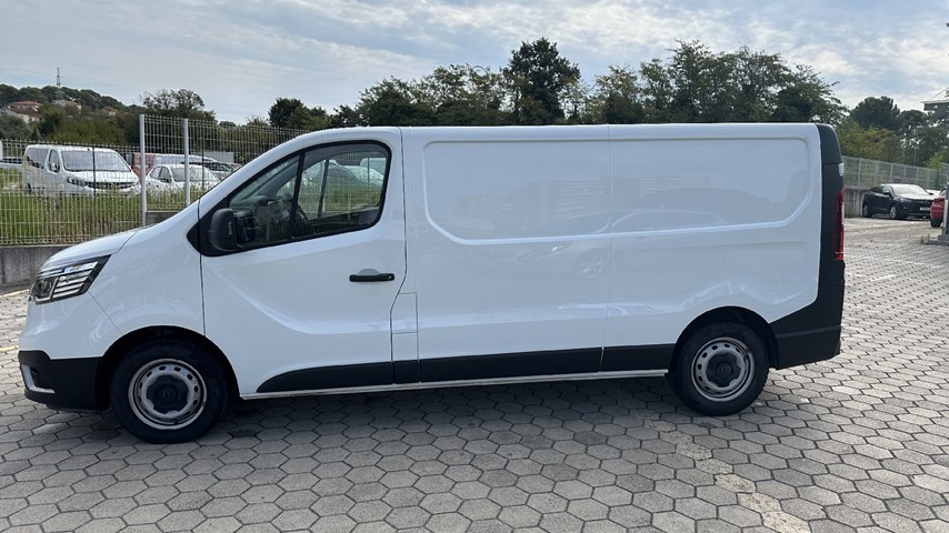 RABLJENO VOZILO RENAULT TRAFIK 2,0 DCI Mehanički mjenjač DIESEL 27368