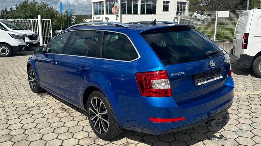 RABLJENO VOZILO ŠKODA OCTAVIA COMBI 1,6 TDI GREEN LINE Mehanički mjenjač DIESEL 222845