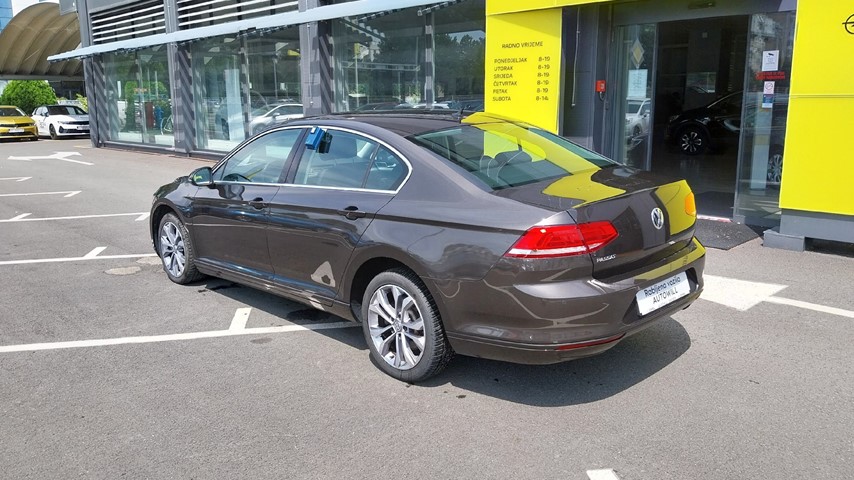 RABLJENO VOZILO VOLKSWAGEN PASSAT 2,0 TDI BMT CONNECT Mehanički mjenjač DIESEL 223926